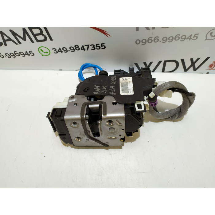 A1667200135 SERRATURA CHIUSURA PORTA ANTERIORE SINISTRO SX USATO MERCEDES CLASSE GLA (X156) (DAL 2013 >) 2016