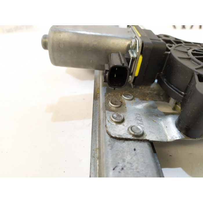 827211031R ALZAVETRO ELETTRICO PORTA POSTERIORE SINISTRO SX USATO DACIA SANDERO 1.0 (2012\2020) 