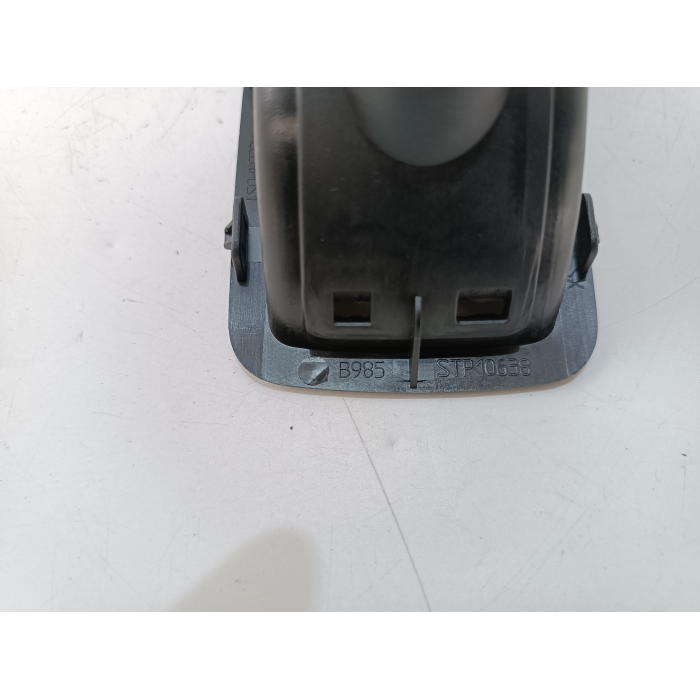 STP10638 MANIGLIA LEVA SBLOCCO SEDILE POSTERIORE SINISTRO SX USATO ALFA ROMEO STELVIO Q4 QUADRIFOGLIO 2.9 (DAL 2016 IN POI >)