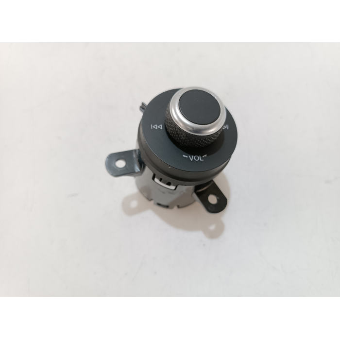 156152112 PULSANTE INTERRUTTORE COMANDO STAZIONE VOLUME USATO ALFA ROMEO STELVIO Q4 QUADRIFOGLIO 2.9 (DAL 2016 IN POI >)