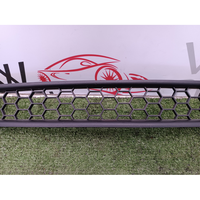 735536142 GRIGLIA RIVESTIMENTO PARAURTI ANTERIORE SUPERIORE USATO FIAT PUNTO EASY (2012\2018)
