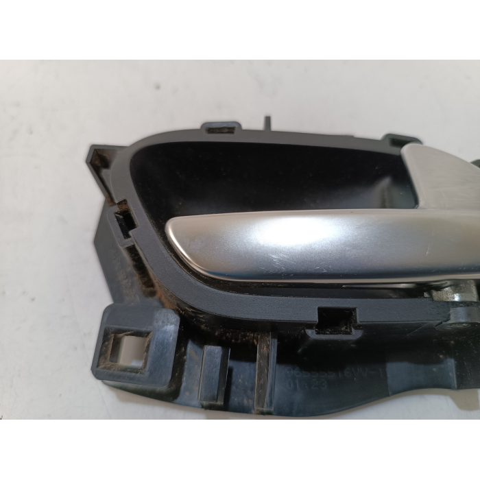96555516VV MANIGLIA INTERNA APRI PORTA ANTERIORE DESTRO DX USATO PEUGEOT 208 1.4 (2012\2019) 