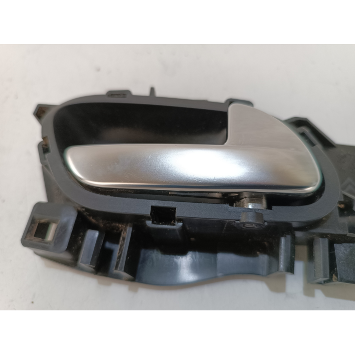 96555516VV MANIGLIA INTERNA APRI PORTA ANTERIORE DESTRO DX USATO PEUGEOT 208 1.4 (2012\2019) 