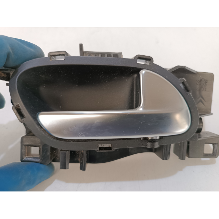 96555516VV MANIGLIA INTERNA APRI PORTA ANTERIORE DESTRO DX USATO PEUGEOT 208 1.4 (2012\2019) 