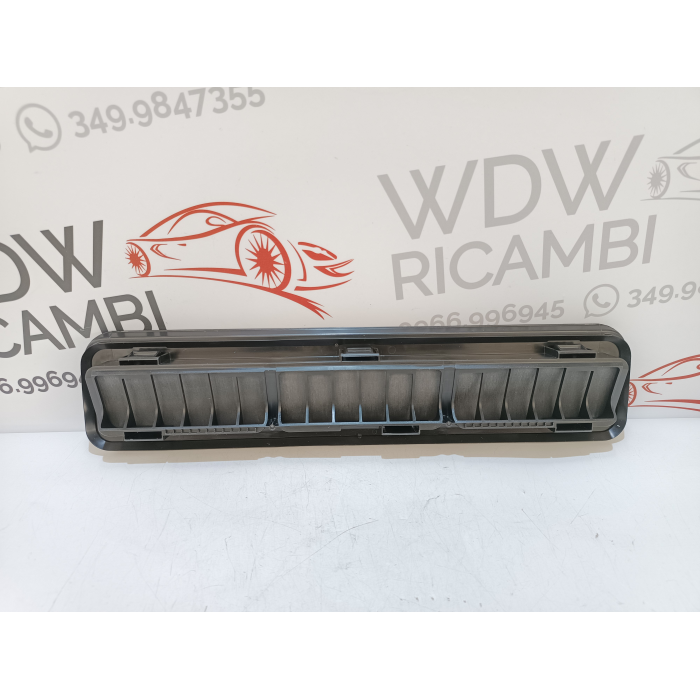 68418023AA GRIGLIA SFIATO PRESSIONE ARIA PORTELLONE POSTERIORE POST NUOVO JEEP RENEGADE (BU) (DAL 2014 IN POI >)