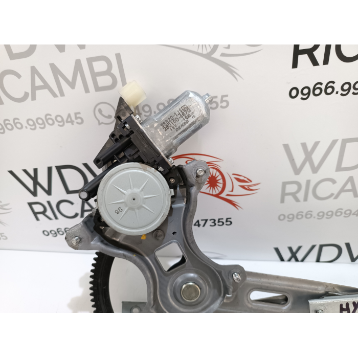 98820-1J100 ALZAVETRO ELETTRICO PORTA ANTERIORE DESTRO DX USATO HYUNDAI I20 (PB) (2008\2014)