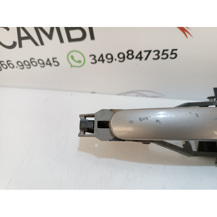 MANIGLIA ESTERNA APRI PORTA ANTERIORE DESTRO DX USATO SKODA FABIA 1.6 TDI (2007\2014)