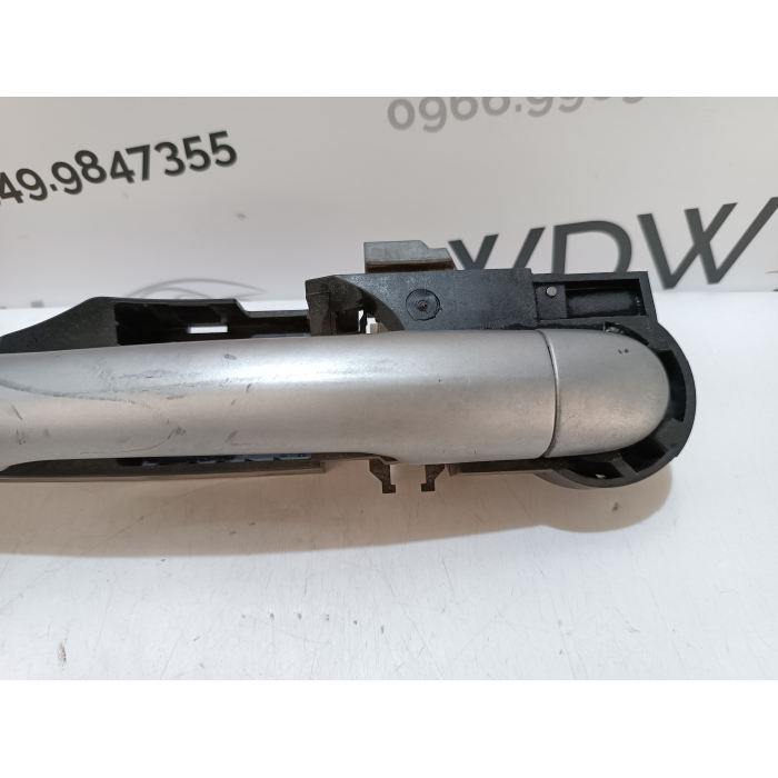 MANIGLIA ESTERNA APRI PORTA POSTERIORE DESTRO DX USATO RENAULT CLIO 1.5 SPORTOUR (2007\2013)