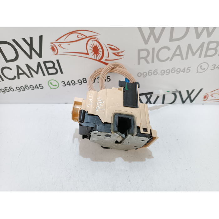 521915030 SERRATURA CHIUSURA PORTA ANTERIORE DESTRO DX USATO FIAT PANDA (312\319) (DAL 2012 IN POI >)