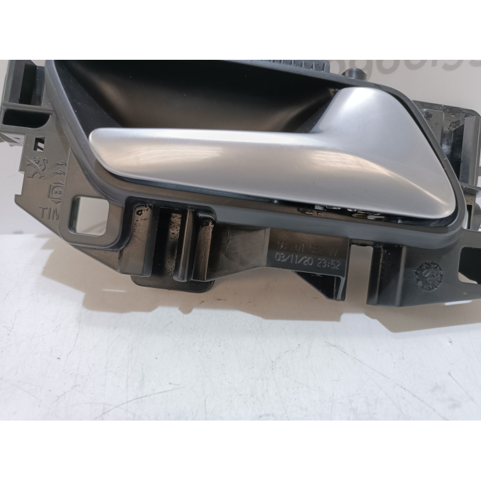 98201552W MANIGLIA INTERNA APRI PORTA ANTERIORE DESTRO DX USATO PEUGEOT 3008 II 2° (DAL 2016 > IN POI)