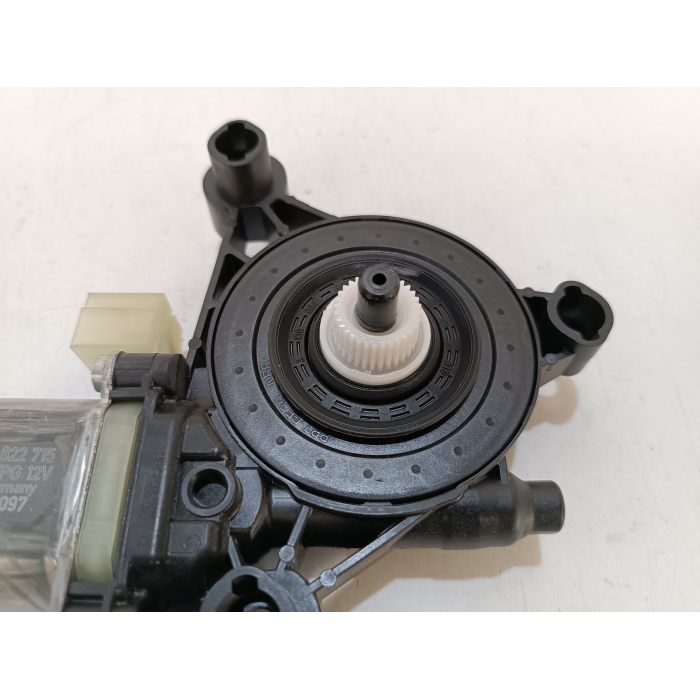 5Q0959801A MOTORINO ALZAVETRO PORTA ANTERIORE DESTRO DX USATO VW T-ROC T ROC 1.6 TDI (DAL 2017 IN POI >)
