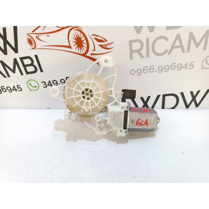 A0009065706 MOTORINO ALZAVETRO PORTA ANTERIORE DESTRO DX USATO MERCEDES CLASSE GLA (X156) (DAL 2013 >) 