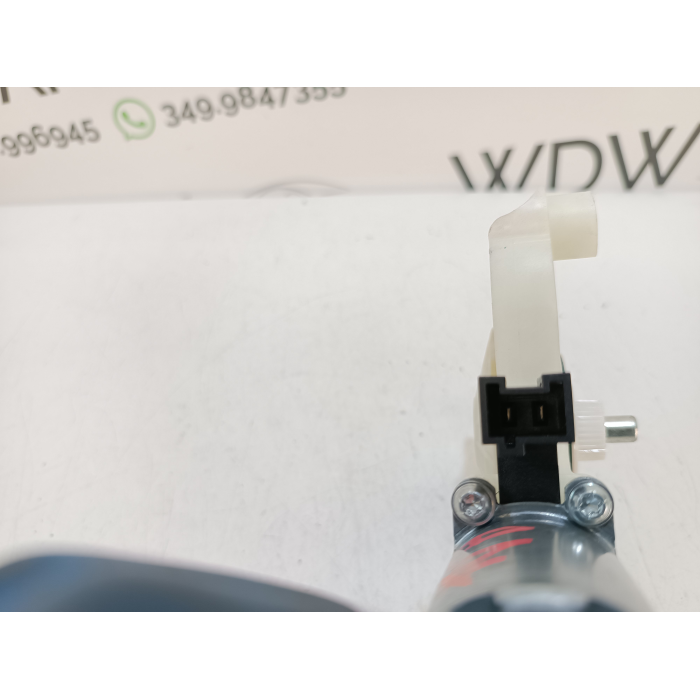 A0009065706 MOTORINO ALZAVETRO PORTA ANTERIORE DESTRO DX USATO MERCEDES CLASSE GLA (X156) (DAL 2013 >) 
