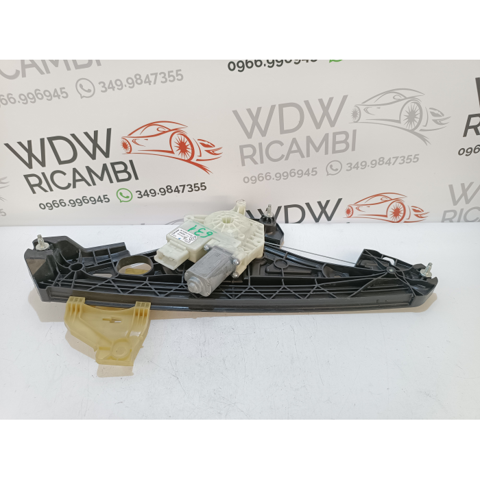 827209371R ALZAVETRO PORTA POSTERIORE DESTRO DX USATO RENAULT CAPTUR 2° (DAL 2019 IN POI >)