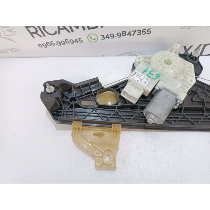 827209371R ALZAVETRO PORTA POSTERIORE DESTRO DX USATO RENAULT CAPTUR 2° (DAL 2019 IN POI >)