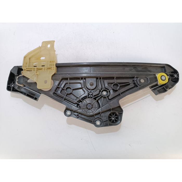 827209371R ALZAVETRO PORTA POSTERIORE DESTRO DX USATO RENAULT CAPTUR 2° (DAL 2019 IN POI >)