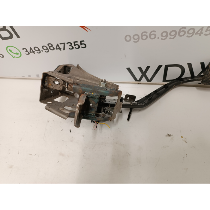 93840-F2100 PEDALE FRIZIONE KIA RIO ( YB ) 2017 IN POI 1.2 62KW 84CV BENZINA 
