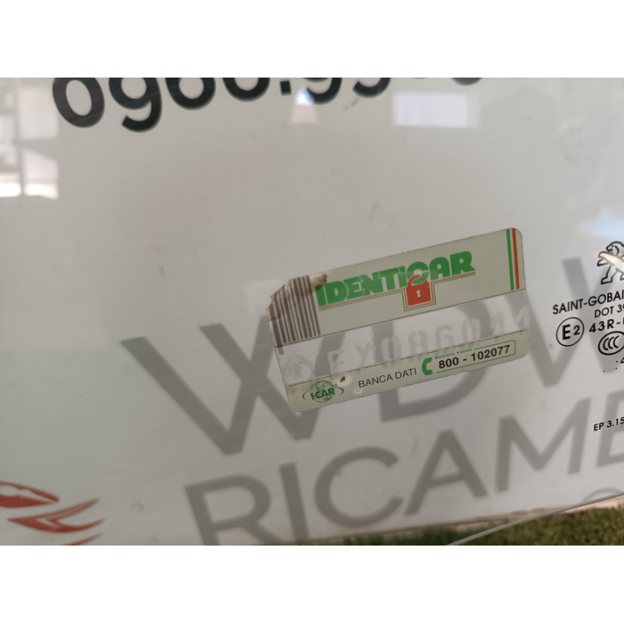 VETRO SCENDENTE PORTA ANTERIORE SINISTRO SX USATO PEUGEOT 2008 1.6 HDI (2013\2019) 2014
