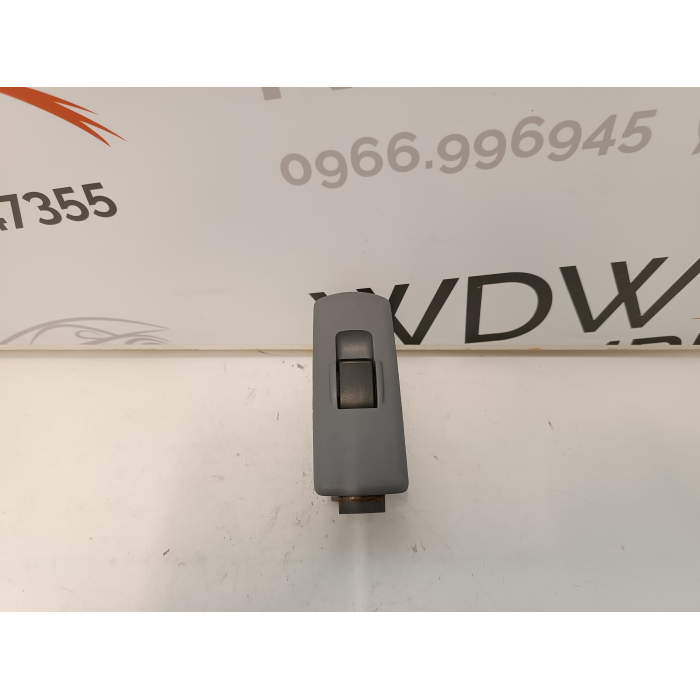 MN141020 PULSANTE INTERRUTTORE ALZAVETRO VETRO POSTERIORE SINISTRO MITSUBISHI COLT 2004-2012