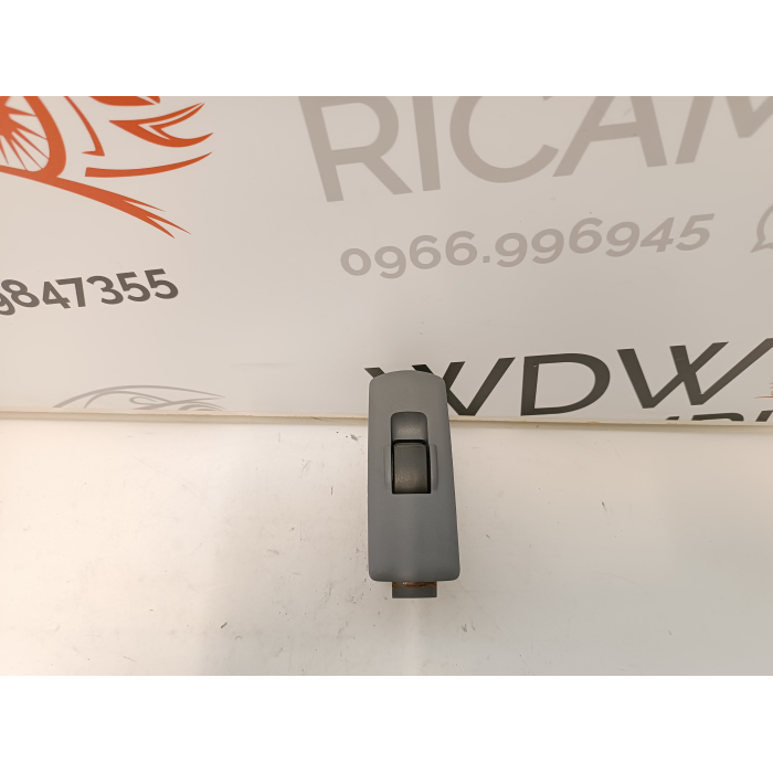 MN141020 PULSANTE INTERRUTTORE ALZAVETRO VETRO POSTERIORE SINISTRO MITSUBISHI COLT 2004-2012