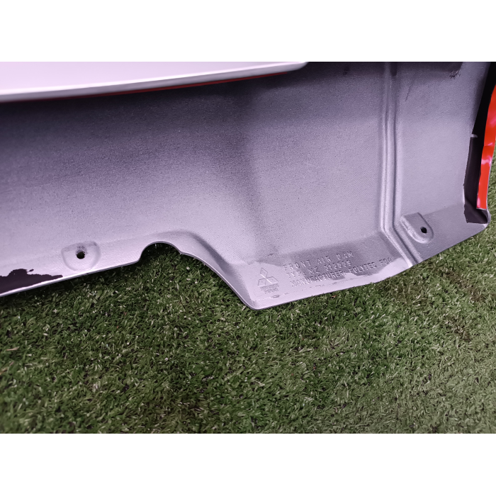 MZ313539 COPERTURA RIVESTIMENTO PARAURTI ANTERIORE NUOVO MITSUBISHI L200 4° SERIE (2005\2015)