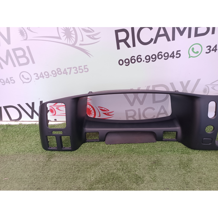 MR117508 MASCHERINA RIVESTIMENTO CONTACHILOMETRI NERO USATO MITSUBISHI L200 2° SERIE (1986\1996)