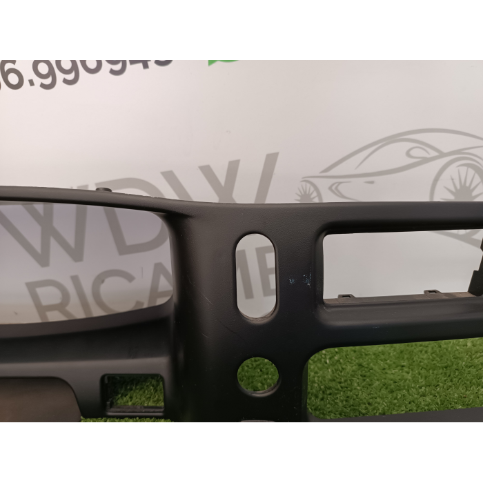 MR117508 MASCHERINA RIVESTIMENTO CONTACHILOMETRI NERO USATO MITSUBISHI L200 2° SERIE (1986\1996)