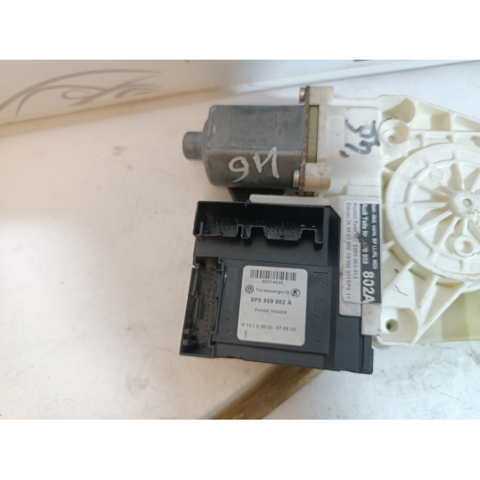 8P0959802A MOTORINO ALZAVETRO ALZACRISTALLO ANTERIORE DESTRO DX AUDI A3 (8P) (2003\2012) 