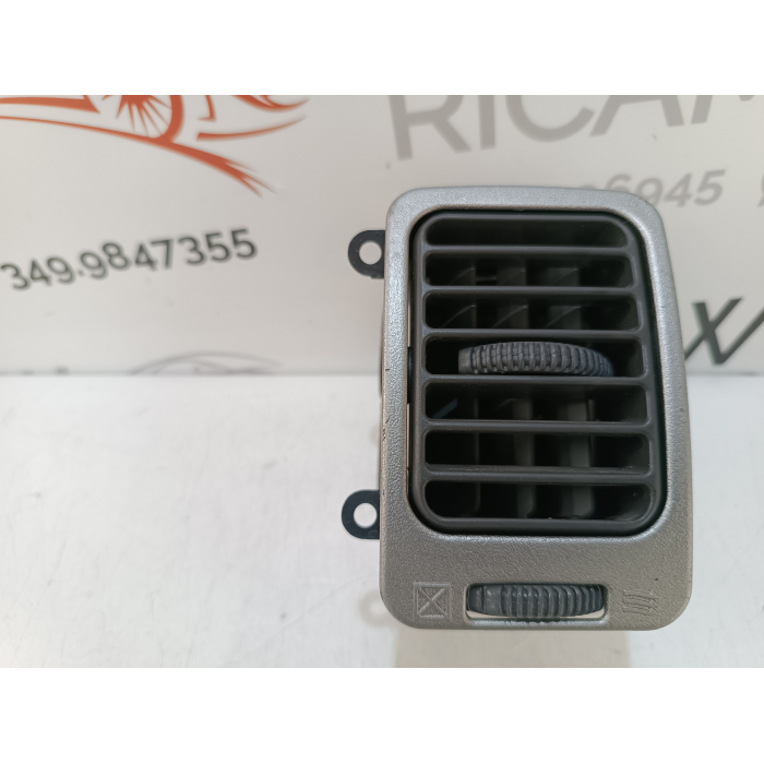 SPC00427 BOCCHETTA ARIA CRUSCOTTO LATO DESTRO USATO MITSUBISHI L200 3° SERIE (1996\2005)