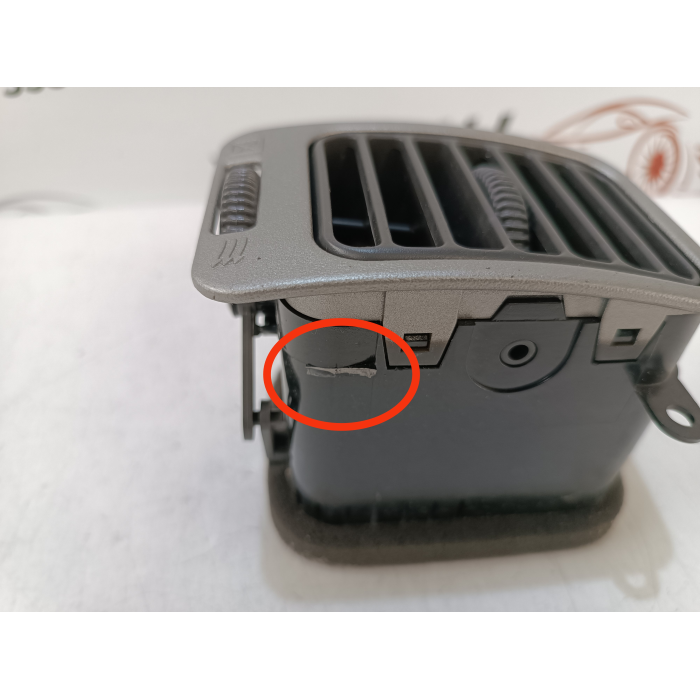 SPC00427 BOCCHETTA ARIA CRUSCOTTO LATO DESTRO USATO MITSUBISHI L200 3° SERIE (1996\2005)