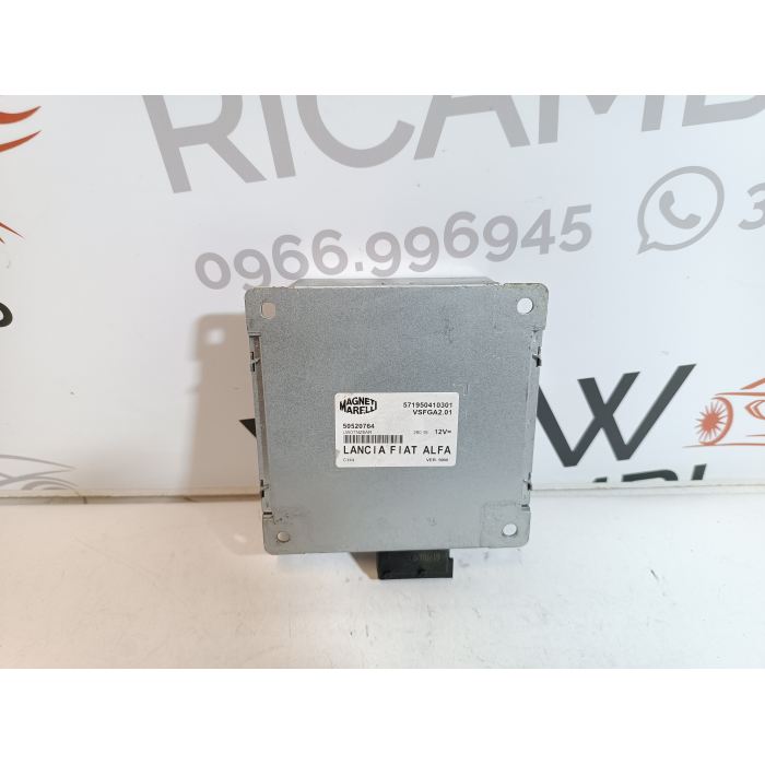 50520764 CENTRALINA AUTORADIO BLU&ME AUDIO USATO FIAT PANDA (312\319) 2012 IN POI 