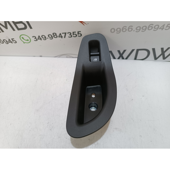 PULSANTE PULSANTIERA POSTERIORE SINISTRO FIAT 500X CROSS 2.0 MTJ 4X4 (DAL 2014 IN POI >)  