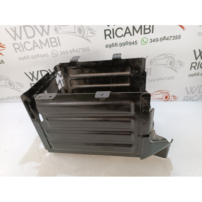 8W0915414 SUPPORTO PORTA BATTERIA USATO AUDI A4 AVANT (B9) 3.0 TDI (2015\2019)