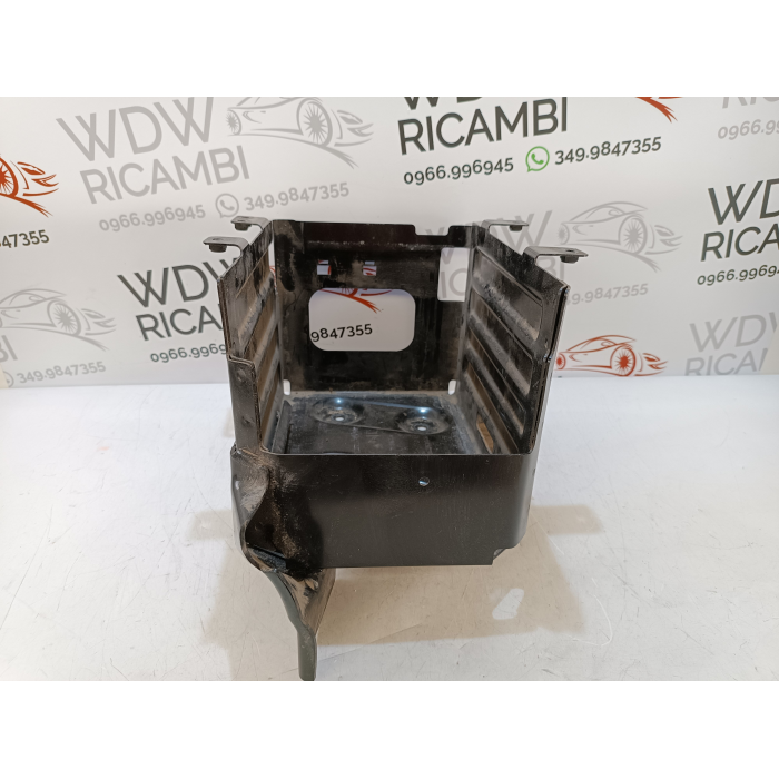 8W0915414 SUPPORTO PORTA BATTERIA USATO AUDI A4 AVANT (B9) 3.0 TDI (2015\2019)