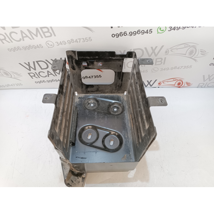 8W0915414 SUPPORTO PORTA BATTERIA USATO AUDI A4 AVANT (B9) 3.0 TDI (2015\2019)
