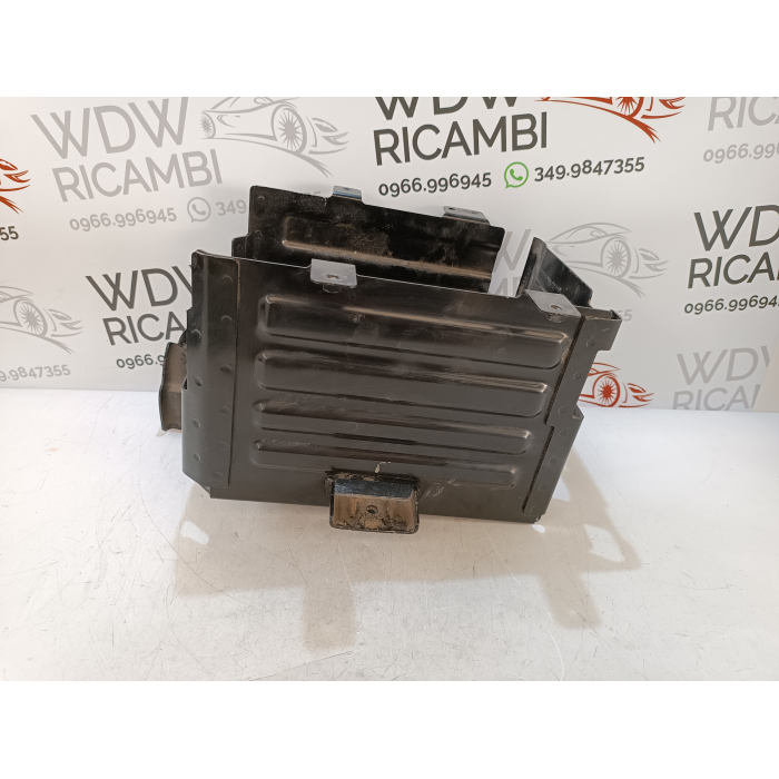 8W0915414 SUPPORTO PORTA BATTERIA USATO AUDI A4 AVANT (B9) 3.0 TDI (2015\2019)