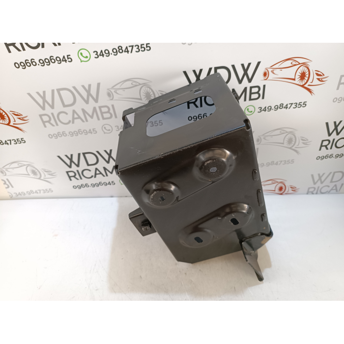 8W0915414 SUPPORTO PORTA BATTERIA USATO AUDI A4 AVANT (B9) 3.0 TDI (2015\2019)