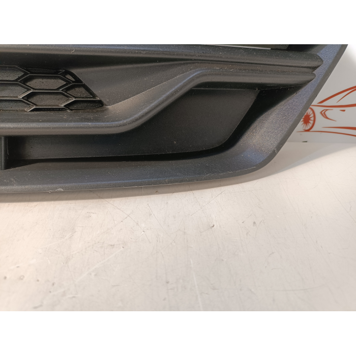 8W0807681P GRIGLIA PARAURTI ANTERIORE LATO SINISTRO AUDI A4 AVANT (B9) 3.0 TDI (2015\2019) 
