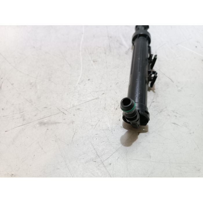 A1768600147 UGELLO MOTORINO LAVAFARI ANTERIORE MERCEDES CLASSE GLA (X156) (DAL 2013 >) 