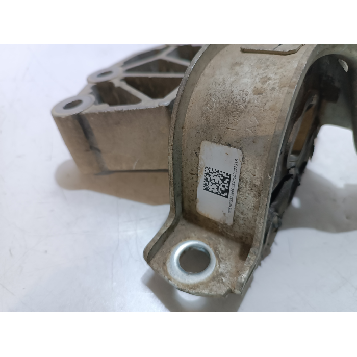 51932522 SUPPORTO MOTORE LATO DESTRO FIAT PANDA (312\319) 1.3 4X4 (DAL 2012 IN POI >) 
