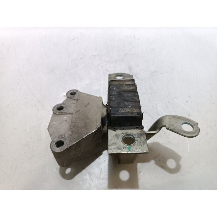 51932522 SUPPORTO MOTORE LATO DESTRO FIAT PANDA (312\319) 1.3 4X4 (DAL 2012 IN POI >) 
