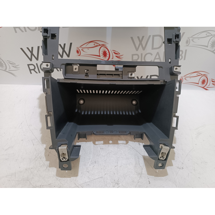 FK72-04634-A MASCHERINA BOCCHETTA ARIA CENTRALE LAND ROVER DISCOVERY SPORT (2014\2018)