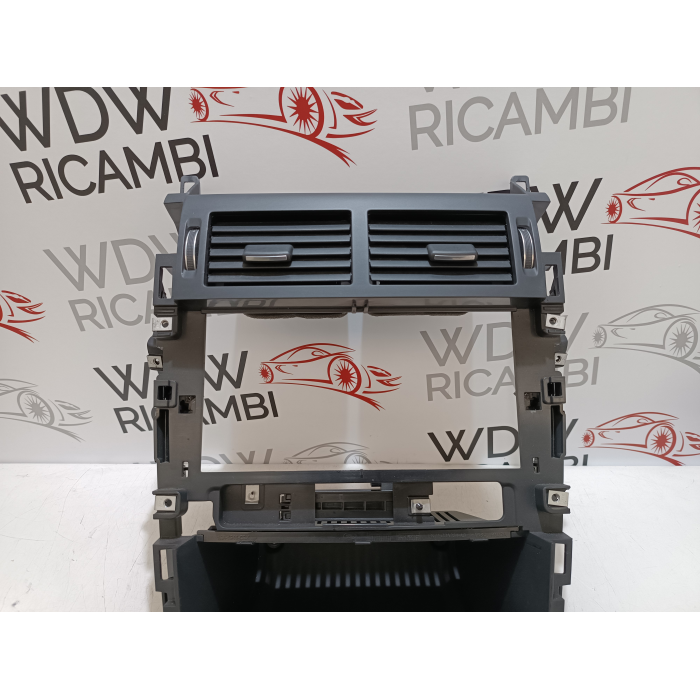 FK72-04634-A MASCHERINA BOCCHETTA ARIA CENTRALE LAND ROVER DISCOVERY SPORT (2014\2018)