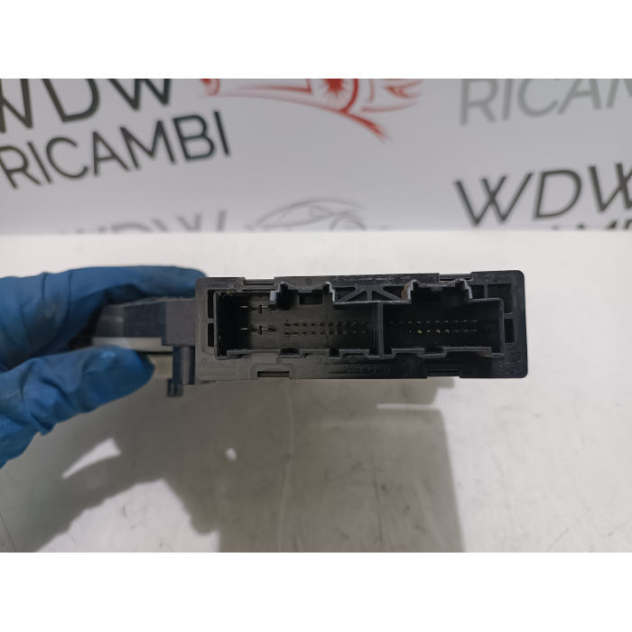 31674757 MOTORINO ALZAVETRO ANTERIORE DESTRO VOLVO V60 2° (DAL 2018 IN POI >) 8888777262