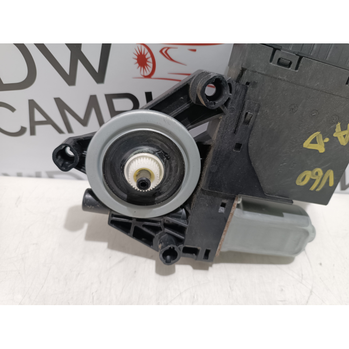 31674757 MOTORINO ALZAVETRO ANTERIORE DESTRO VOLVO V60 2° (DAL 2018 IN POI >) 8888777262