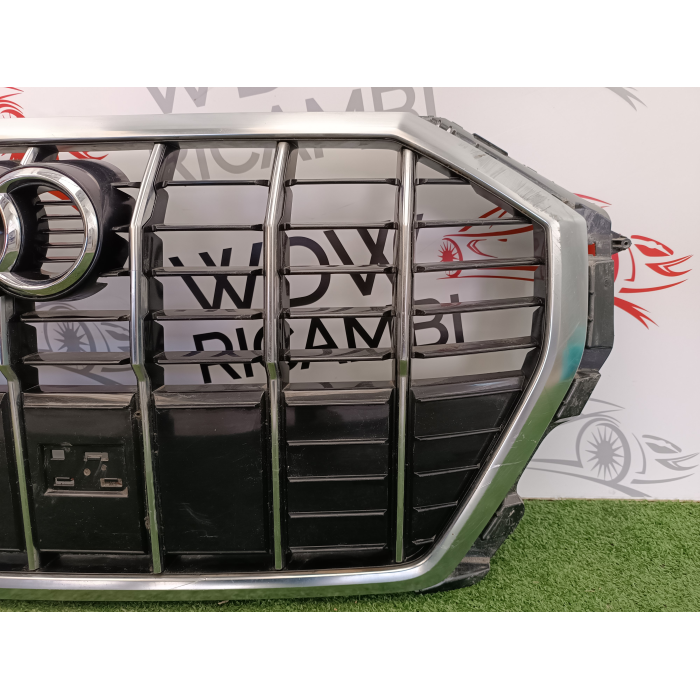 83A853651E GRIGLIA RIVESTIMENTO PARAURTI ANTERIORE AUDI Q3 2° (DAL 2018 IN POI >)