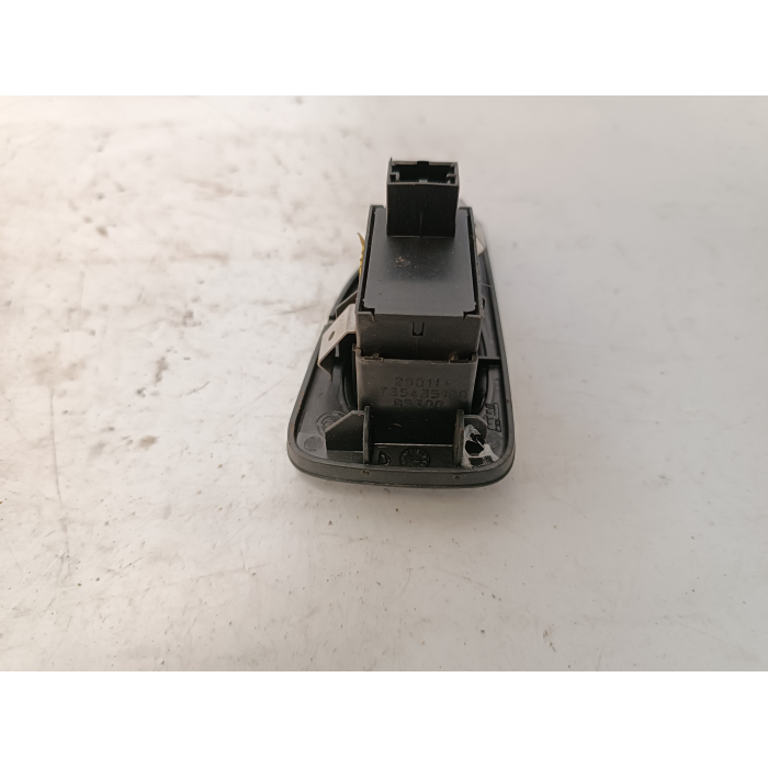 735435120 PULSANTE INTERRUTTORE ALZACRISTALLO ALZAVETRO POSTERIORE DESTRO FIAT BRAVO 