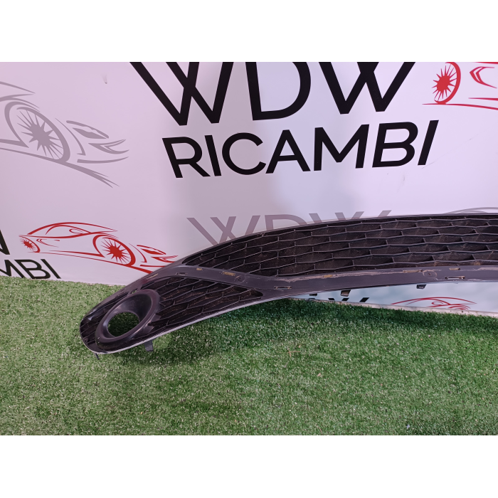 735618649 GRIGLIA PARAURTI ANTERIORE INFERIORE LANCIA YPSILON (312\319) 1.3 (2015\2021) 735618650