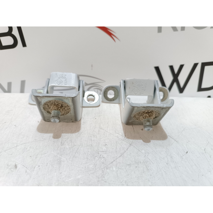 844002173R COPPIA CERNIERE PORTELLONE POSTERIORE DACIA SANDERO STEPWAY 3° DAL 2022 IN POI >