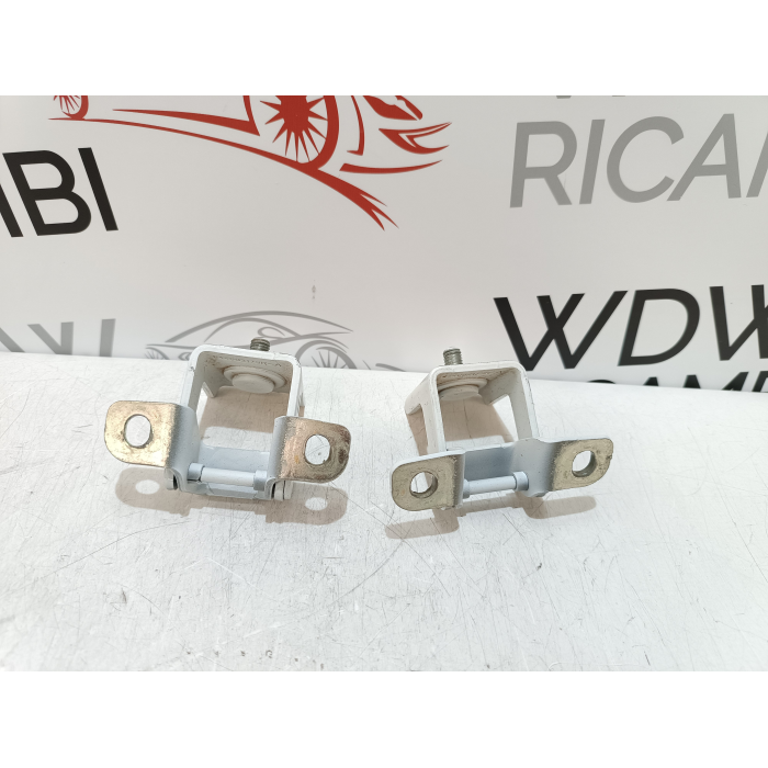 844002173R COPPIA CERNIERE PORTELLONE POSTERIORE DACIA SANDERO STEPWAY 3° DAL 2022 IN POI >